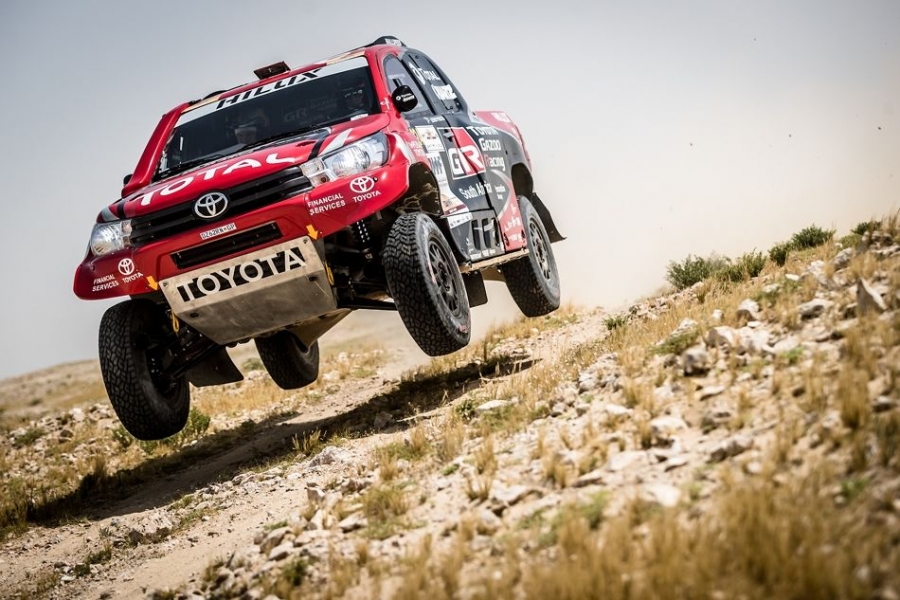 III etap  Qatar Cross-Country Rally – Al-Attiyah odrabia straty