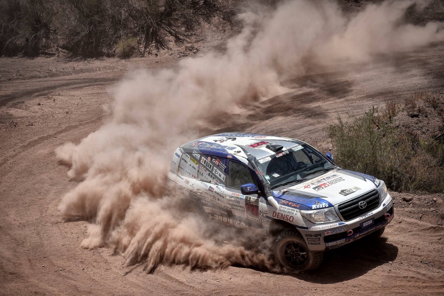 Toyota Land Cruiser T2 - seryjny zwycięzca Dakaru