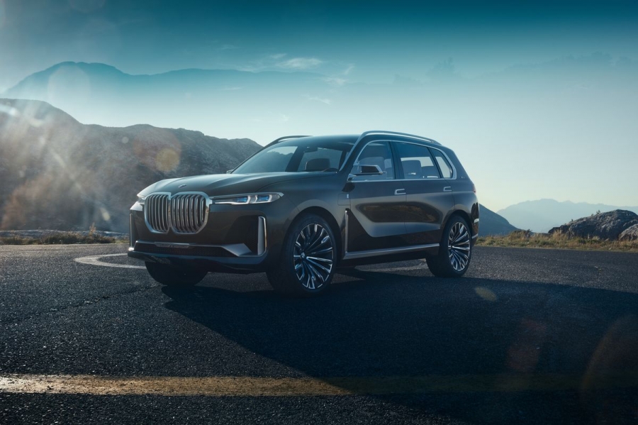 Premierowy BMW X7 – czy podzieli losy Titanika?