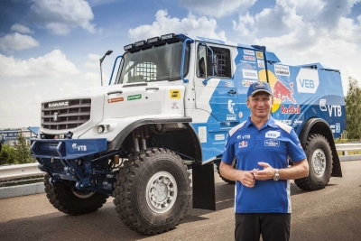 Umarł król, niech żyje Car! Nowy Kamaz na rajd Dakar 2016