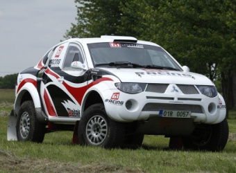 Mitsubishi L200 Strakar Łukasza Komornickiego – mistrzowska ewolucja